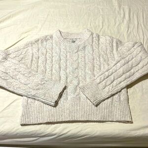 Selling Sweatshirt size XS oatmeal color. $20 or best price